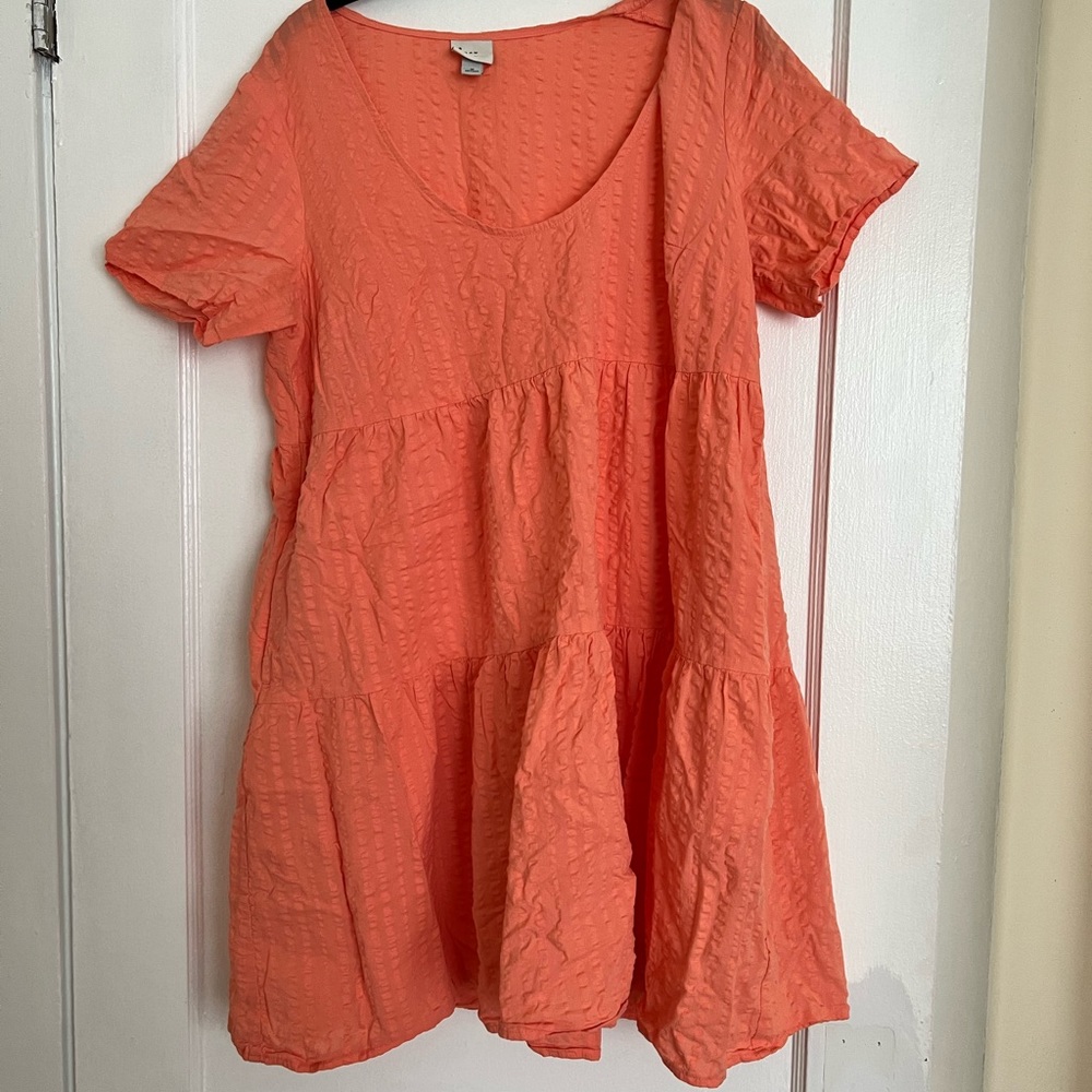 Adorable mini peach dress with pockets